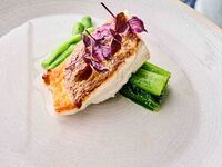 〈12/1～4/30〉【土日祝限定】Chef's lunch 　メイン：真鯛のソテー　神奈川県産小松菜と季節野菜