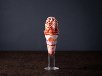 苺ショートナイトパフェ　コーヒー付き