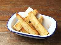 自家製ガーリックトースト(2P)