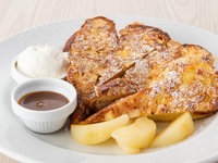 ALMOND FRENCH TOAST WITH SAUTÉED PEARS