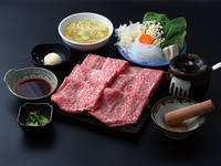<Premium> [Matsusaka Beef Rib Loin Course] 300g ¥16,000 → ¥12,000 This premium course uses a generous amount of Matsusaka Beef Rib Loin, one of Japan's three major Wagyu beefs. Enjoy the high-quality flavors, perfect for entertaining or special dinners.