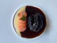 2025-26 New Year's Lunch: 8,000 yen (tax and service charge not included)