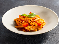 Penne with Tomato and Mozzarella