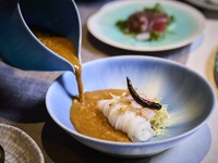 Ayatana 春の7種ディナーコース