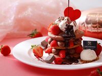 【テラス限定】メルティーラブ ストロベリー ショコラパンケーキ　ドリンクセット