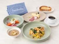 Dinner Course with Limited-Edition Gift