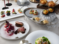 ＊1/8～토일요일축＊【프리미엄/데이트 코스】14종/행복의 푸른 거품 「온다・블루」 첨부 홋카이도산 흑규와 갈리시아 밤돼지의 W메인・사계절의 식재료를 즐겨 주세요