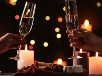 12/22~25 [Christmas Lunch + Afternoon Tea] 4 dishes including "Choose 3 main dishes + 6-item strawberry and chocolate afternoon tea stand"