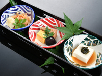 【月替わり】　季節の会席+乾杯酒付　税込19,800円