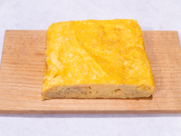 Tamagoyaki (Japanese rolled omelette)