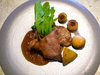 〈2026/1/28～2/27〉【平日限定】メイン：イチボのソテー　シャリピアンソース+ハーフブッフェ