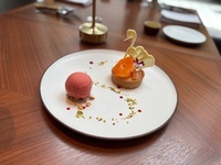 [November-December] LOKAL HOUSE Special Swan Tart Set