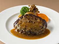 Furano Wagyu 100% Hamburg Steak — includes salad, dessert, soup, and a coffee buffet.