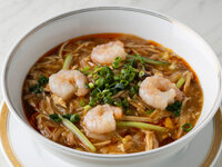 【海老入り酸味辛子スープそば】サラダ・デザート・スープ・コーヒービュッフェ付き