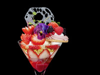 【火/水/木曜日】オーシャンベリーのパフェ