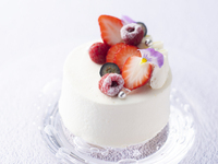 [Anniversary Dinner Plan] Put your feelings into the message attached to the cake (6 items including double main)