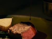 【新春限定】【CADRAN Course＋ドリンクフリーフロー】銀座で祝う、新春の贅沢フリーフロープラン。大切な人と囲む、冬の団欒。 暦の恵みを味わうCADRANのSignature Course 全6品