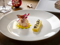 【Christmas Dinner2025】<レイトタイム限定割引>クリスマス ディナーコース シャンパン付き（12/20～12/23）