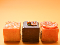 【新春 お年玉キャンペーン】初売り 先行予約！3個セットで300円OFF！　　　　◆カトルカール キュブQuatre Quarts Cube　3個のセット◆