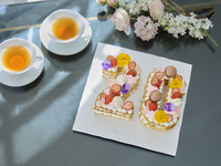 「20」のナンバーケーキ：＋8,000円　※税込