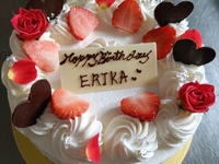 お祝いホールケーキ（4∼6名様向け）