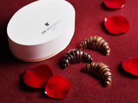 Croissant Chocolate Box S