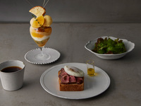 Steak toast breakfast with Parfait Bambi [¥3,800 (excluding tax)]