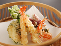 "Tempura Lunch Course" [Wednesday - Sunday and public holidays only]
