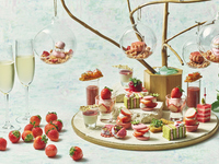 いちごアフタヌーンティー with グラスシャンパン