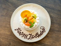 【Cake】Fresh cream fruit cake, size 4 (diameter 12 cm) *For 2 to 4 people