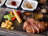 【琥珀】乾杯こぼれスパークリングワイン付き鮮魚のグリルと特選黒毛和牛コース（土日祝）