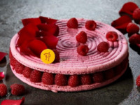 [TAKEOUT-PIERRE HERMÉ PARIS-Anniversary Cake] Ispahan 18cm (for about 7-8 people) ¥10,584