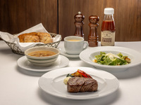 [Prix Fixe Course] The most popular lunchtime course! Choose from 5 main dishes, 3 salads, and 3 soups for a total of 5 dishes