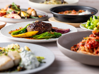 【Botanico Lunch】＜新春タイムセール＞野菜たっぷり前菜サラダビュッフェと有機野菜などこだわり素材の選べるメイン＋食後のカフェ付き