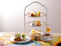 13:30 [Weekends and Holidays] Anniversary Nara Hotel Early Summer Afternoon Tea with Nagasaki Silverware and a Glass of Sparkling Wine