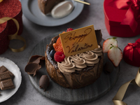 【2月限定 YASAKA】Valentineチョコレートホールケーキ・乾杯酒付 Lunch