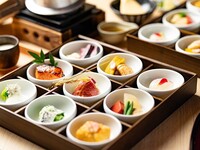 Weekday limited price / 13 dishes in total [Lunch of 9 dishes from the Solaniwa Set Menu and yuba rice]