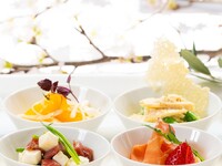 [Dinner] Enjoy a 6-course Spring Cherry Blossom Banquet course featuring specially selected A5 Japanese Black Beef "Hitachigyu Kirameki" inner thigh steak and the finest seasonal flavors.