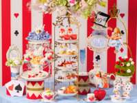 【アワード受賞記念】＜土日祝＞乾杯スパークリングワイン付き『アリスのストロベリーアフタヌーンティー』“不思議の国のアリス”の甘いお茶会へ誘う！マリアージュフレール1杯＋その他ドリンクお替り自由　12月26日（金）～