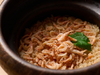 최고의 조식(계절의 밥솥밥／축하 도미와 함께)