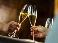 【Weekday only】Glass of Champagne Benefit!「Menu  Pierre」