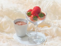 【オプション】フレッシュ苺ピンクガナッシュディップ