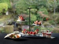 一边欣赏日式花园美景，一边享用情人节胭脂下午茶。