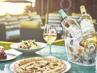 【10% OFF for 2 Guests or More】Hanami Garden: Sakura Pizza & Dessert Set Menu | Spring Exclusive + 1 Bottle of Mouton Cadet Wine