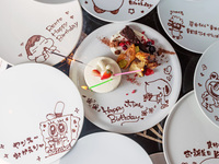 【ANNIVERSARYお祝いプランプレミアム】ホールケーキ付き！ホールケーキ付き！サプライズ演出あり！ワンランク上のアニバーサリーコースです！