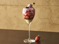 【Valentine Parfait】Strawberry × Matcha+選べるカフェドリンク1杯(平日2/1～2/28)