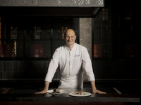 【夜景確約】37階スカイサロンにて愉しむ「5品コース：エクスクルーシブシェフズテーブル・ブラックトリュフぺリゴール」