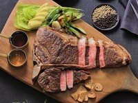 [Weekdays only] Superb Hitachi beef T-bone steak lunch (lunch only)
