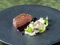  [Riverside Dinner] Kamogawa Kyoto French Cuisine | 5 dishes including grilled tilefish with scales and a main course of beef loin