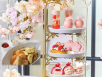 ＜土日祝＞『フィッシュ＆チップス付き桜色のストロベリーアフタヌーンティー』 スイーツでお花見気分！～桜といちごが奏でる心ときめくひとときを～　マリアージュフレール1杯＋その他ドリンクお替り自由